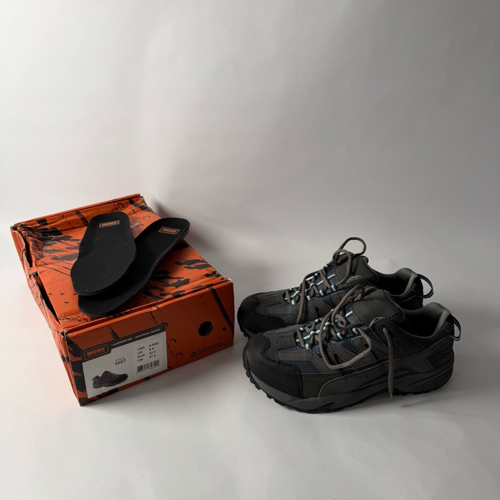 WORX by‎ Red Wing Shoes 9.5 WW 5007 Athletic Safety Shoes Aluminum Toe